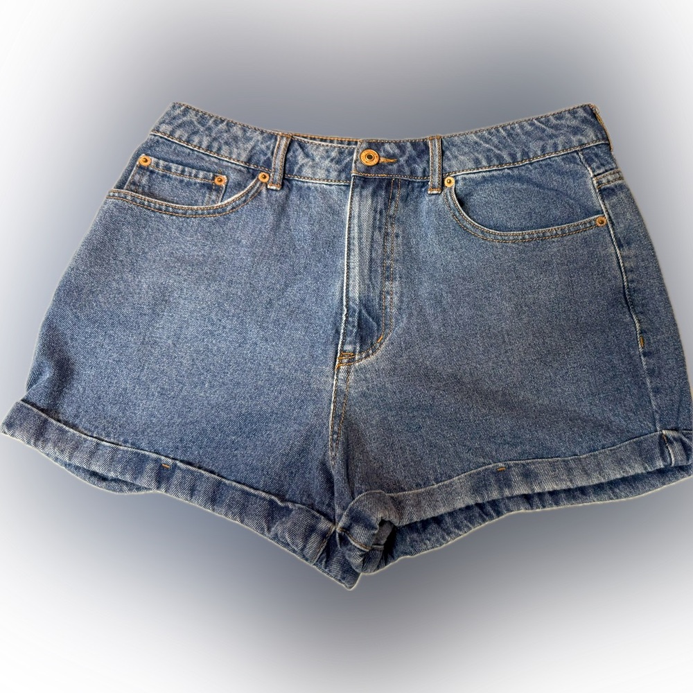 Forever 21 Blue Jean Cuffed Shorts | Sz 30
